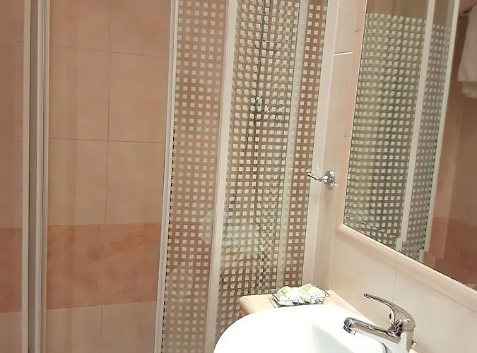 Gosciniec Jurajski * クロチツェ