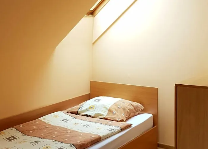 イン Gosciniec Jurajski *